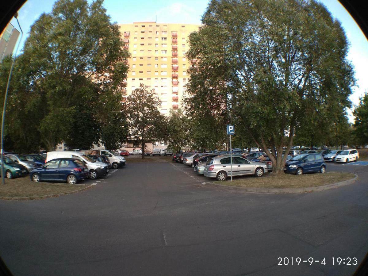 2020 Zwyciestwa 18 - Mieszkanie / Kawalerka / Studio Poznan Exterior foto